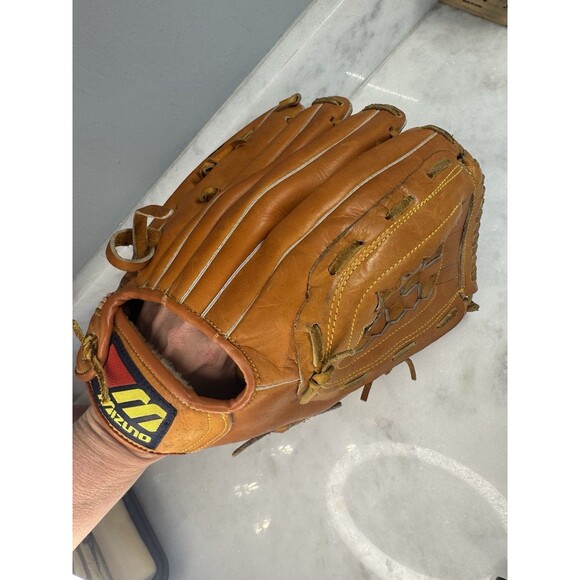 Mizuno Professional Model Max Flex MZ1305 Right Hand Throw Baseball Glove 13" - Picture 2 of 14